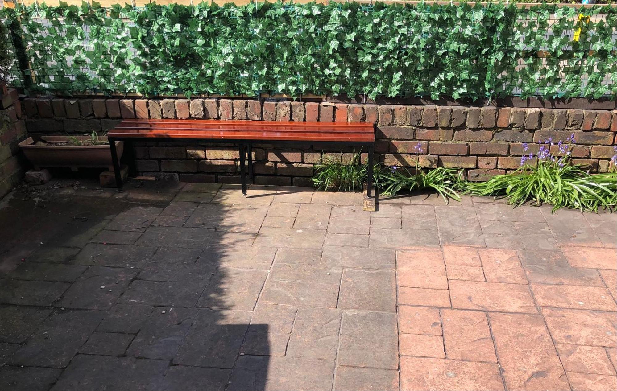 An Extra Large Room With Patio & Own Front Entrance Rotherham Rawmarsh Экстерьер фото