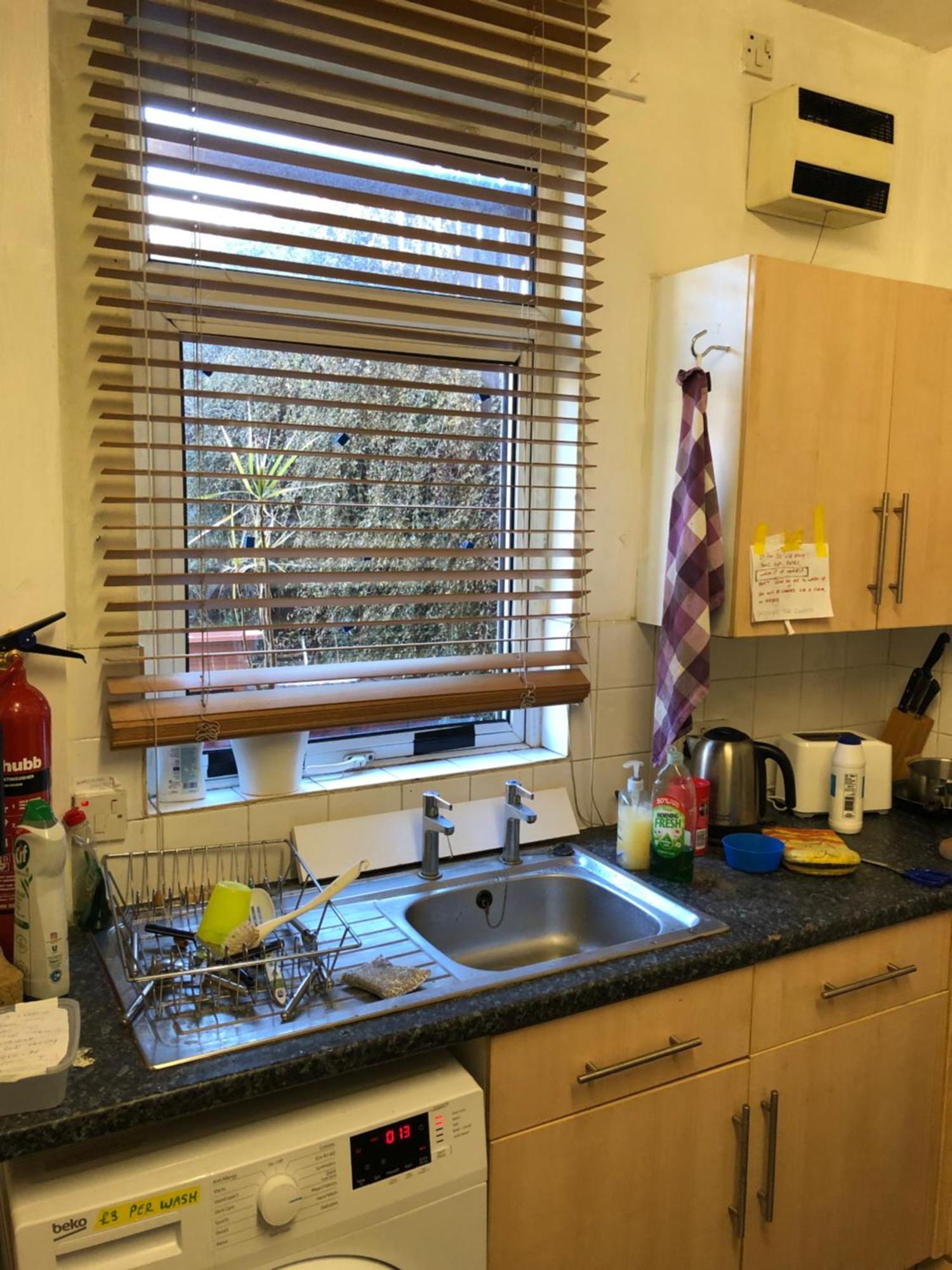 An Extra Large Room With Patio & Own Front Entrance Rotherham Rawmarsh Экстерьер фото